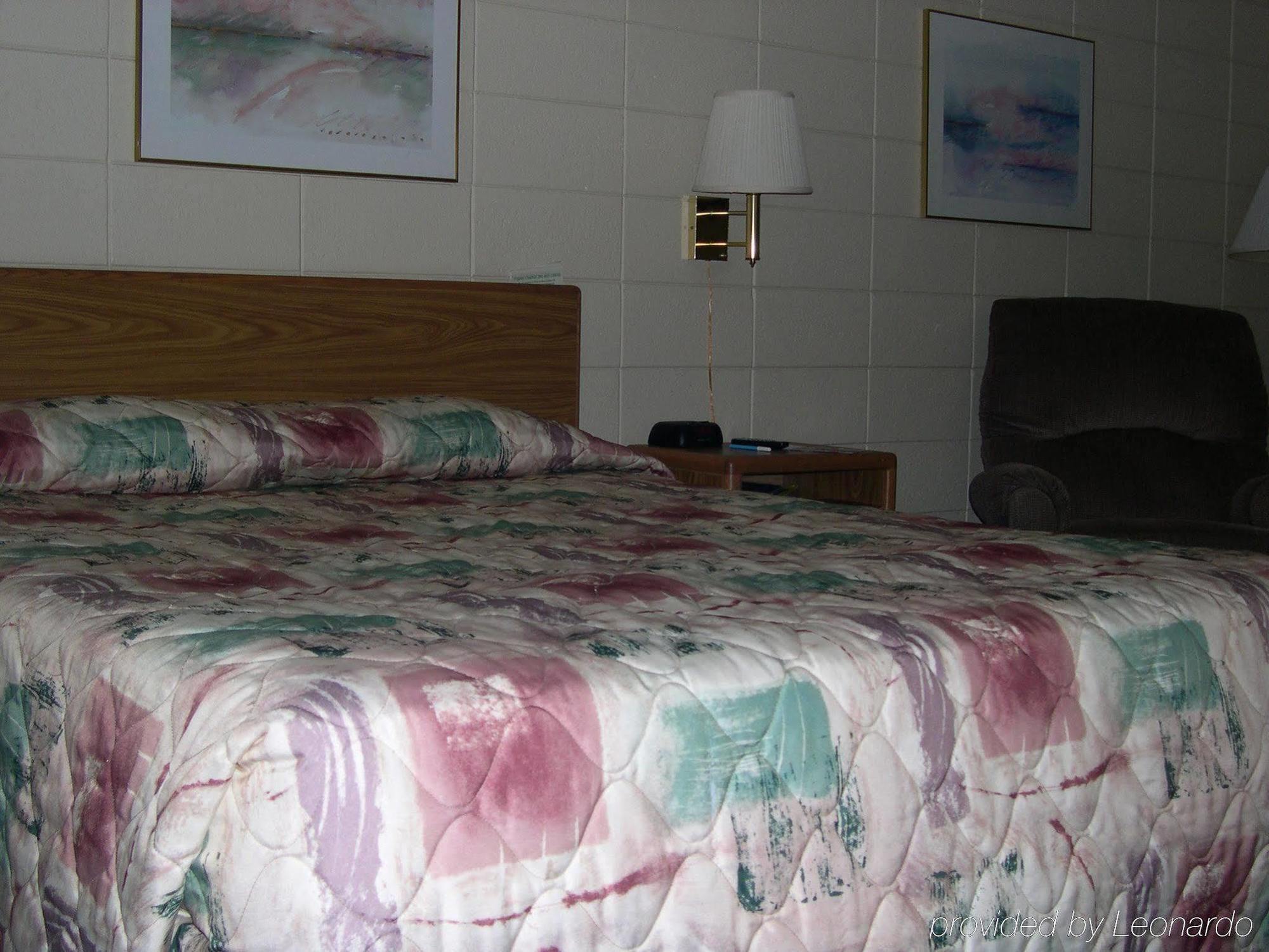 Grand Inn Fargo Room photo