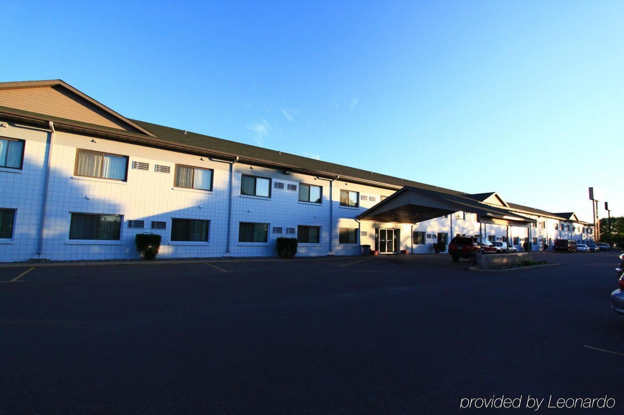 Grand Inn Fargo Exterior photo