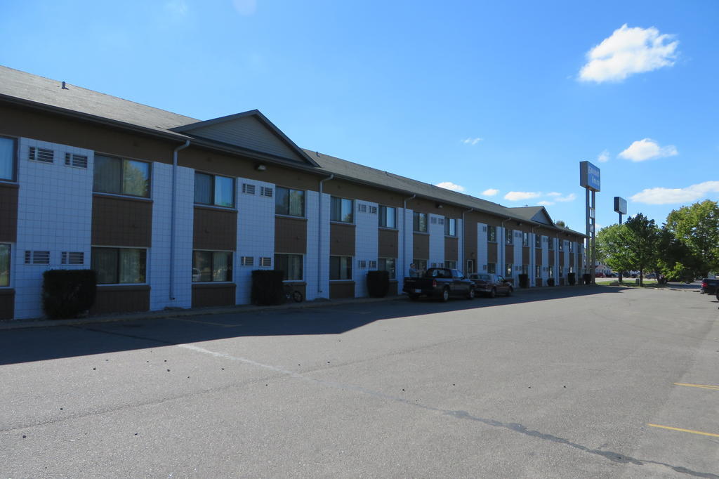 Grand Inn Fargo Exterior photo